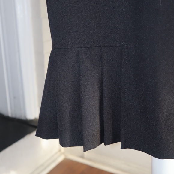 Beautiful black work skirt by Tahari A.S Levine - Picture 3 of 5